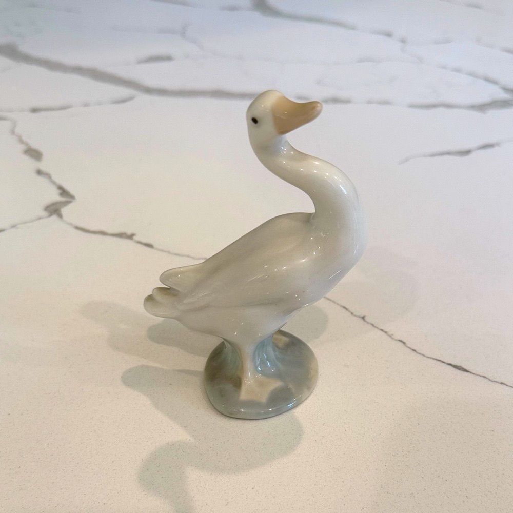 Lladro Graceful Cream and Gray Goose Figurine